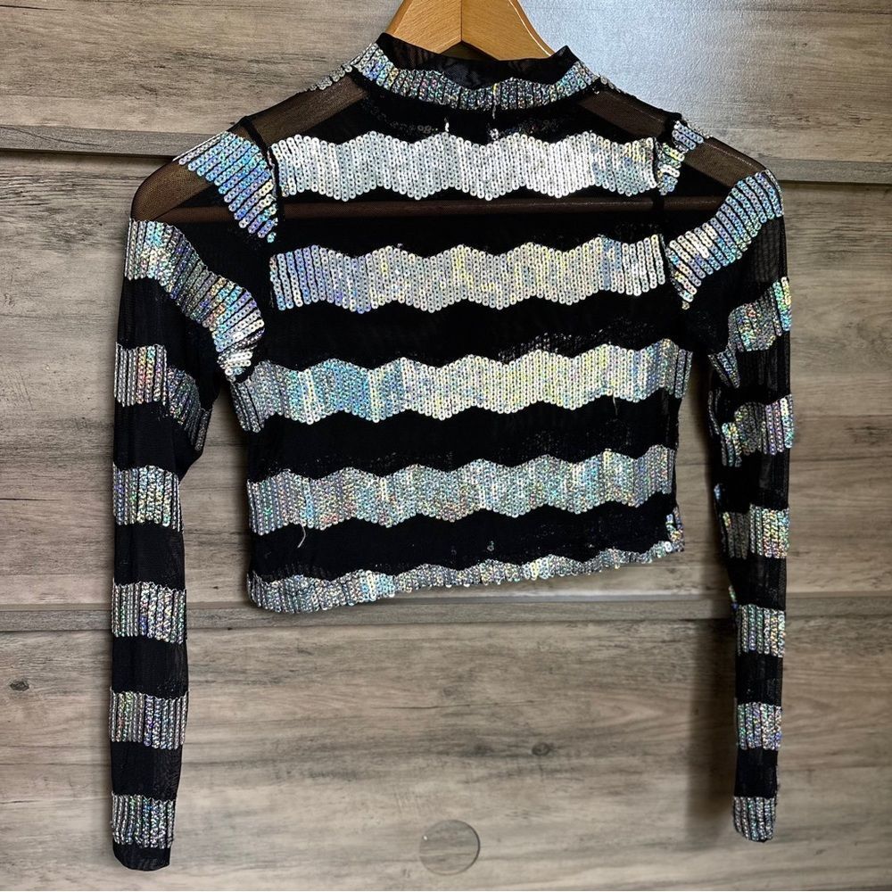 Gia-Mia Silver Iridescent Sequins Chevron Black Mesh long sleeve Dance top G313